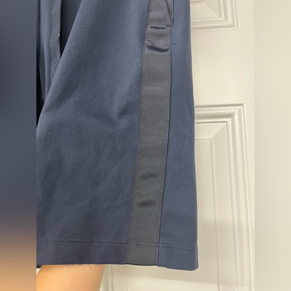 Athleta Metro Downtown Shorts - Picture 8 of 11